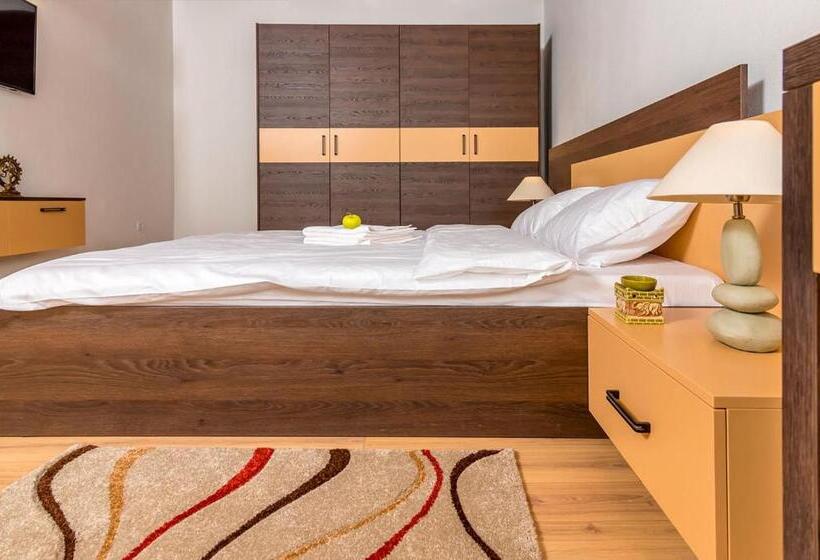 سوییت لوکس, Casa Nicolae Luxury Suites