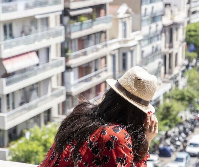 غرفة عائلية, The Modernist Thessaloniki