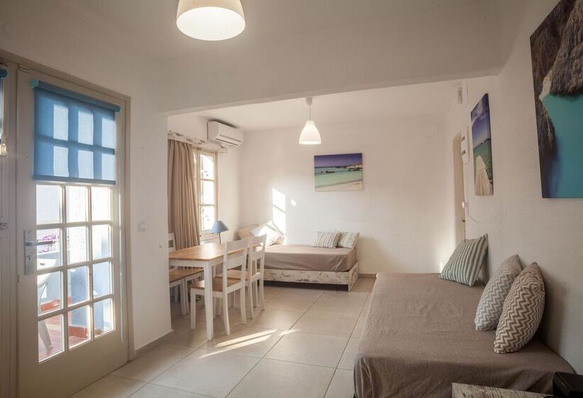 Полулюкс, Evina Rooms & Suites