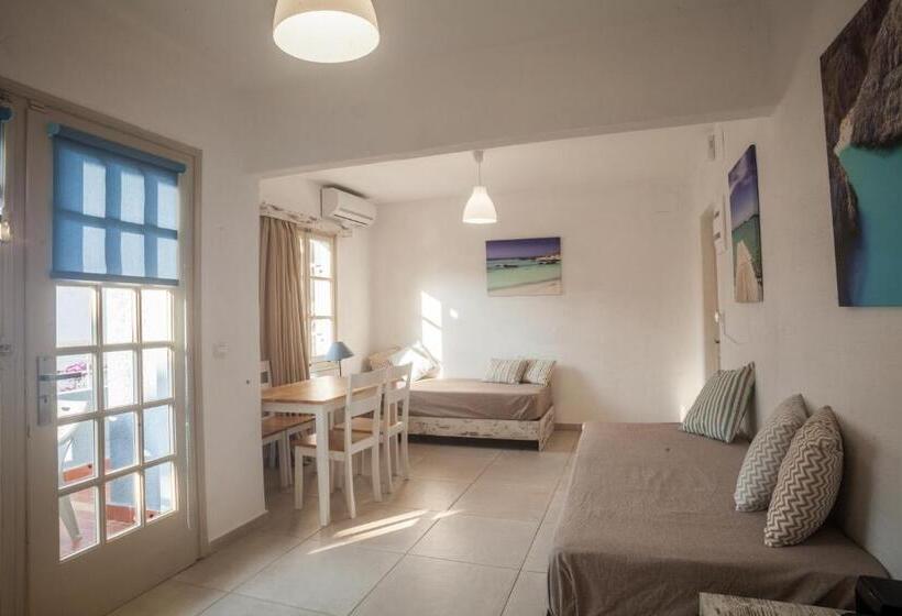 Полулюкс, Evina Rooms & Suites