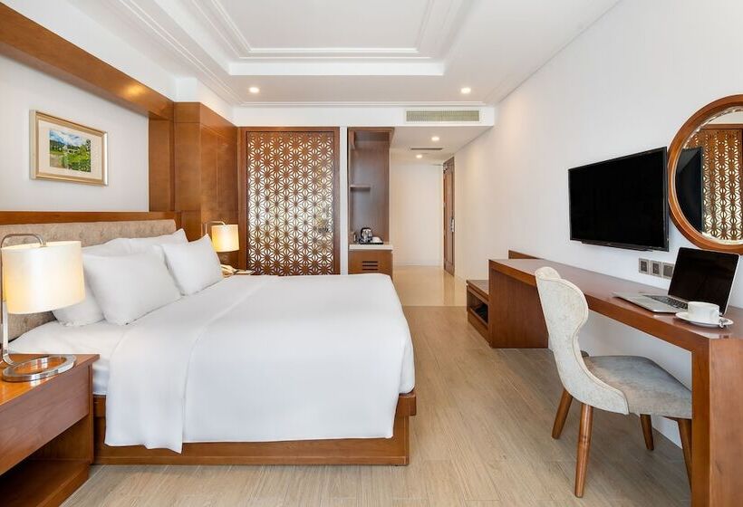 Premium Room Sea View, Paris Deli Danang Beach