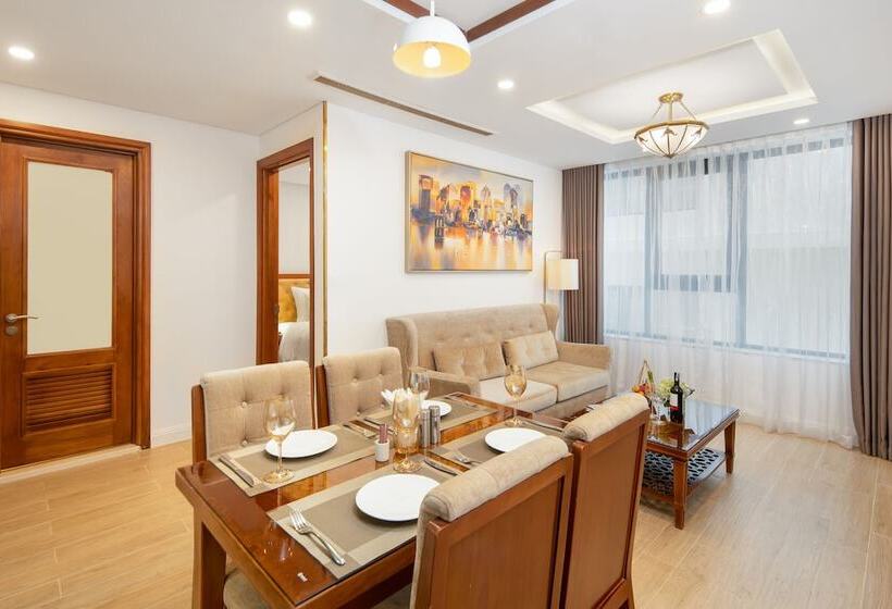 2 Bedroom Apartment, Paris Deli Danang Beach