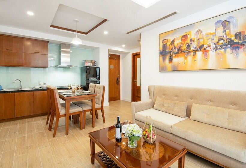 Apartamento 2 Quartos, Paris Deli Danang Beach