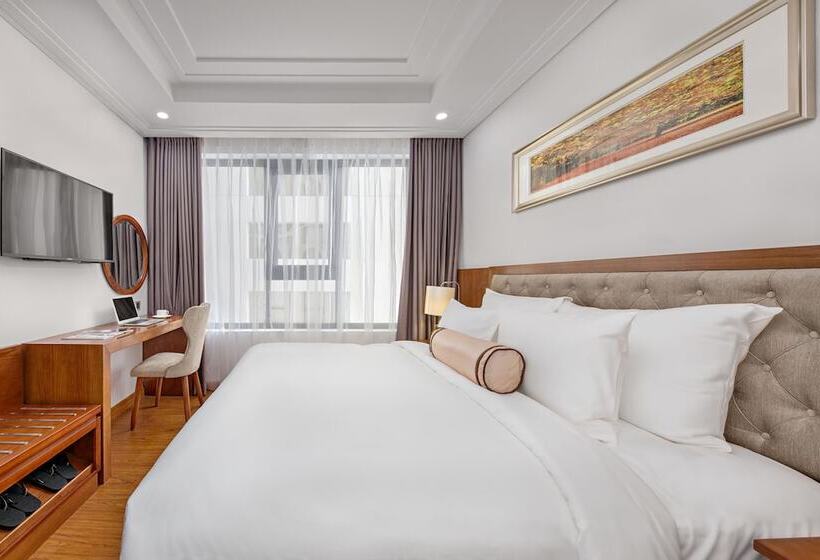 Quarto superior, Paris Deli Danang Beach