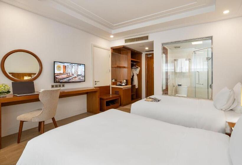Superior Room, Paris Deli Danang Beach