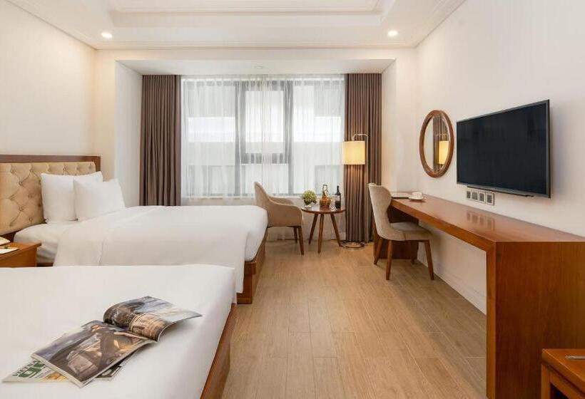 Quarto deluxe, Paris Deli Danang Beach
