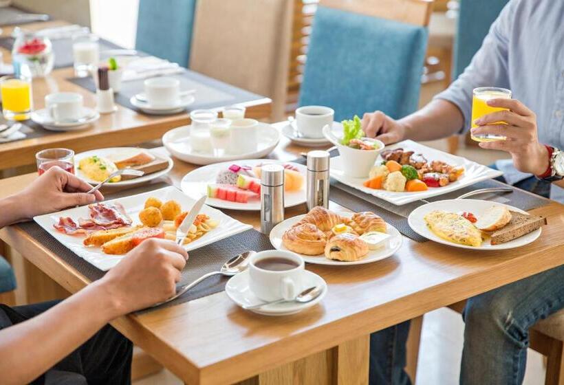 Apartamento 2 Quartos, Paris Deli Danang Beach