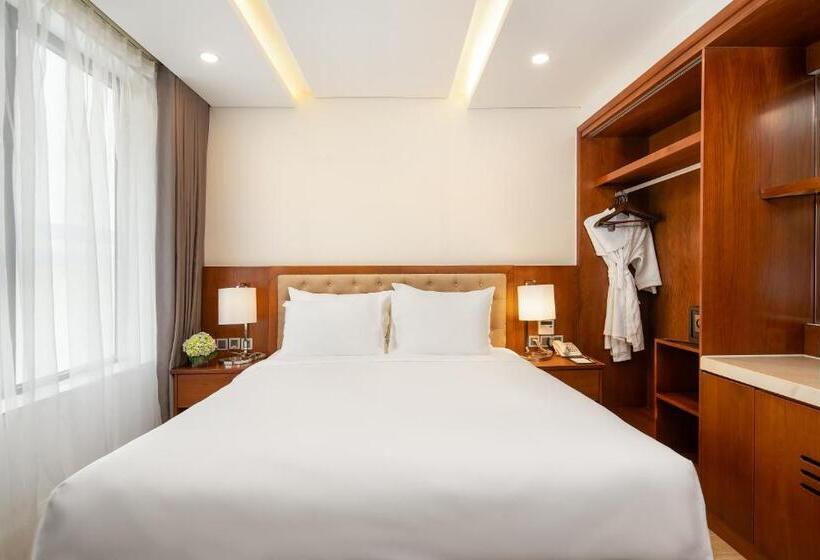 2 Bedroom Apartment, Paris Deli Danang Beach