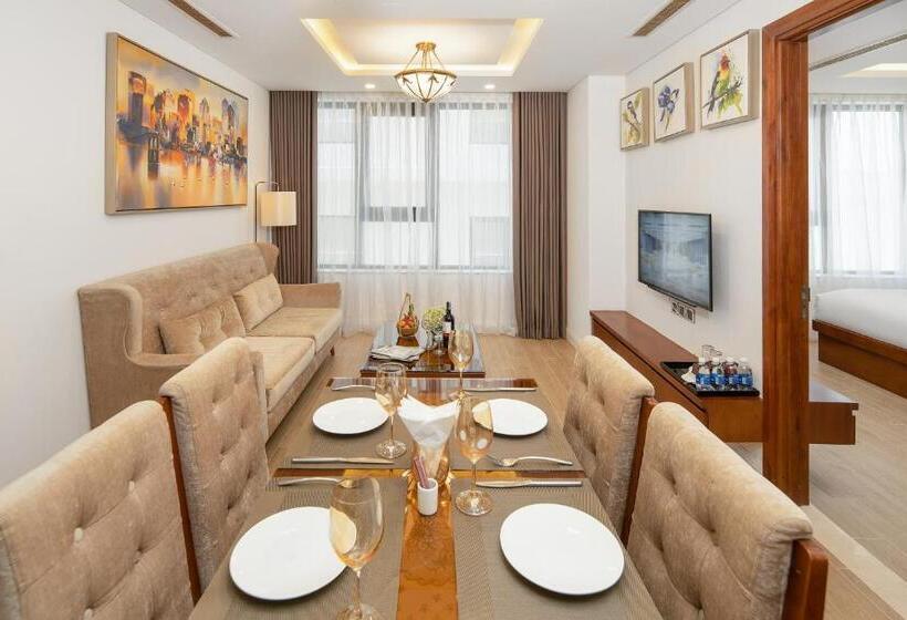 2 Bedroom Apartment, Paris Deli Danang Beach
