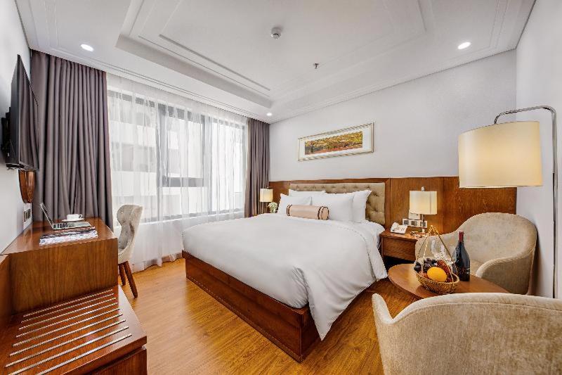 Standard Room, Paris Deli Danang Beach