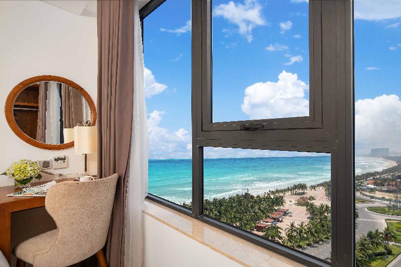 2 Bedroom Apartment, Paris Deli Danang Beach