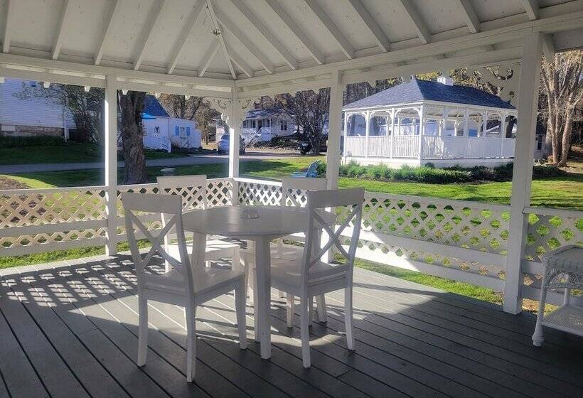 Четырехместный Номер Стандарт, 2 River Road Inn Cottages