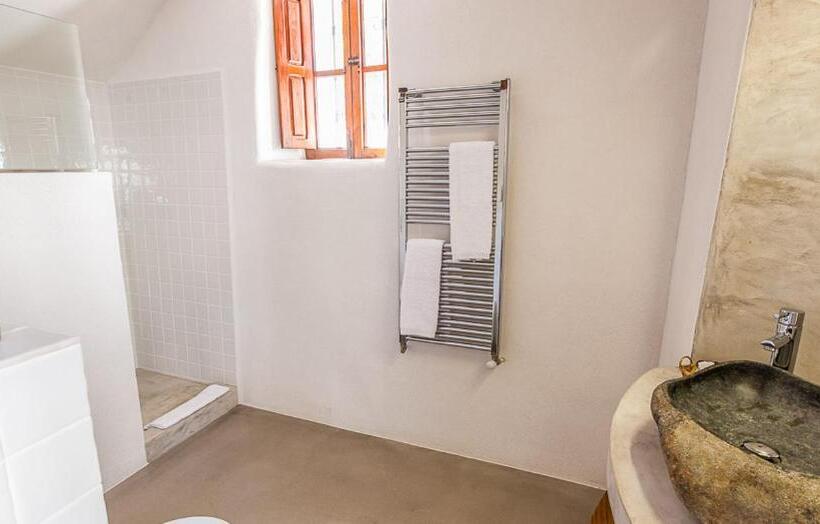 اتاق استاندارد با وان آب گرم, Agroturismo Can Pere Sord