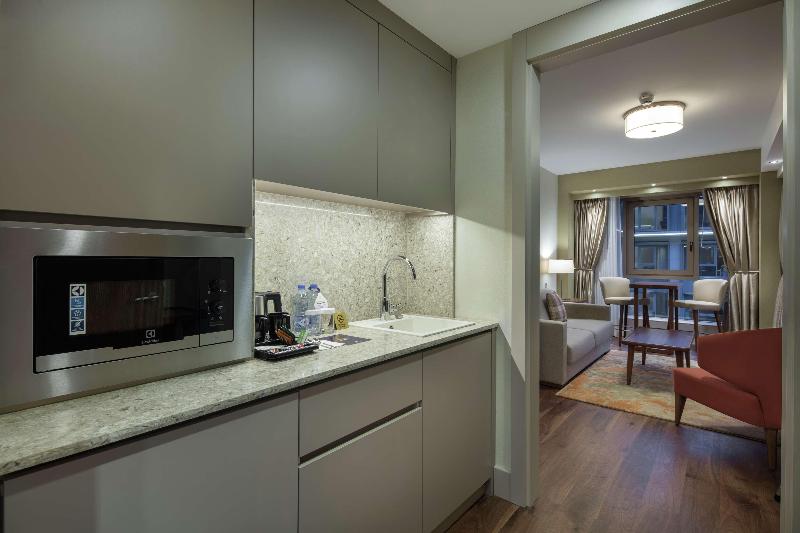 سوئیت با تخت بزرگ, Doubletree By Hilton Skopje