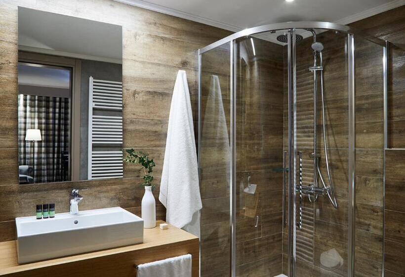 Полулюкс, Mountrace Suites & Spa