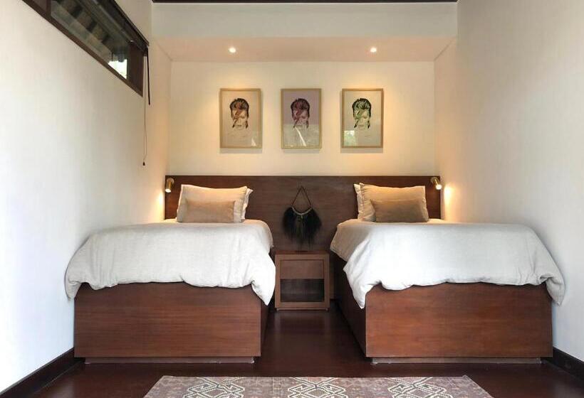 스탠다드 스튜디오 풀장 전망, Soulshine Bali