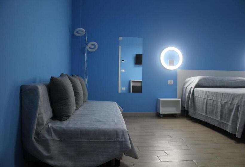 اتاق استاندارد چهارنفره با بالکن, Lasso B&b