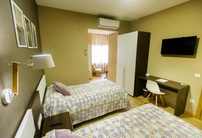 اتاق لوکس, Hospedería Castilla Plaza Mayor