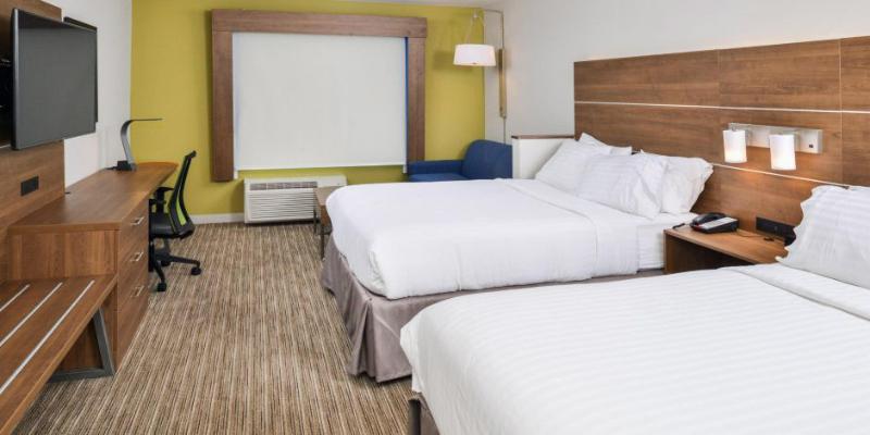 스위트, Holiday Inn Express   Alliance, An Ihg