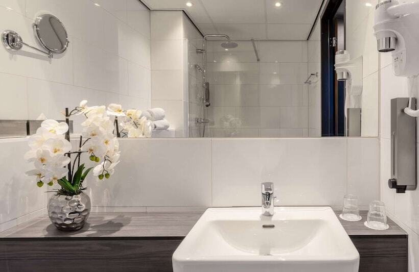 Номер Комфорт, Plaza Premium Almere