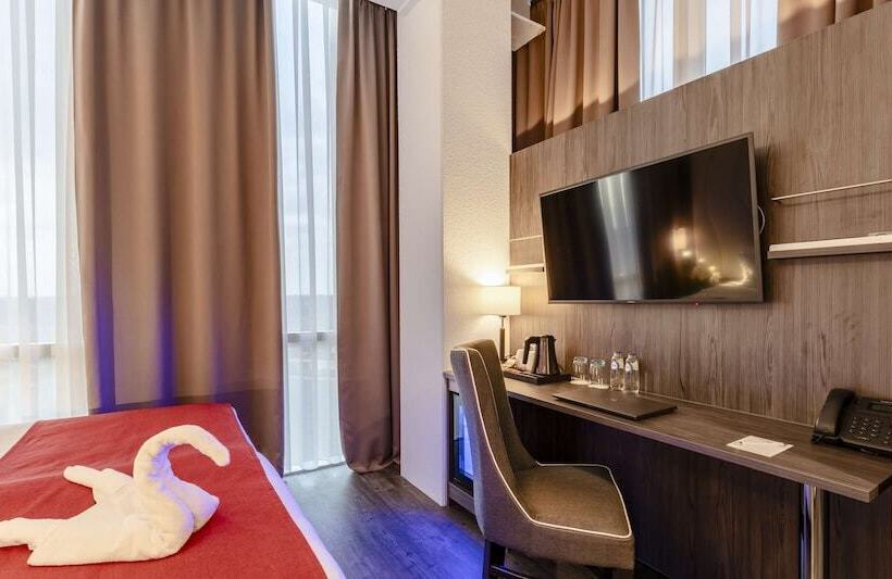 Номер Комфорт, Plaza Premium Almere