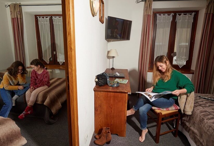 Четырехместный Номер Стандарт, Logis Hotel et Spa Le Christiania