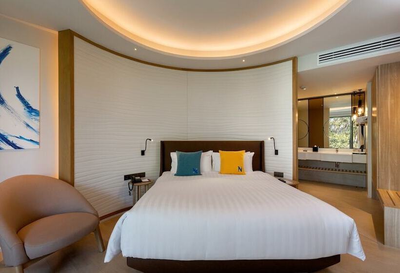 Полулюкс, The Nature Phuket   Sha Extra Plus