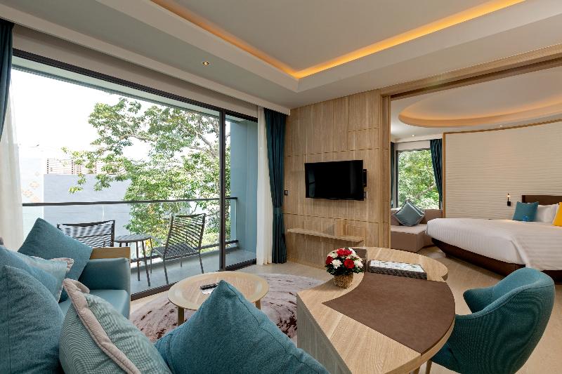 Полулюкс, The Nature Phuket   Sha Extra Plus