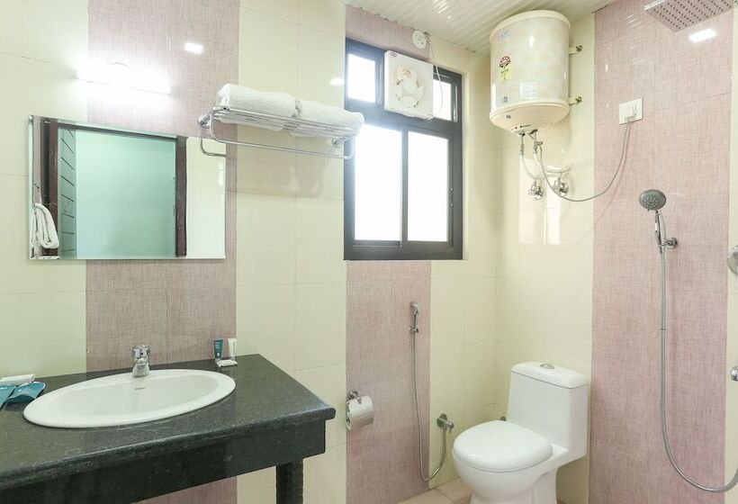 Номер Deluxe, Treebo Roshan House With Valley View