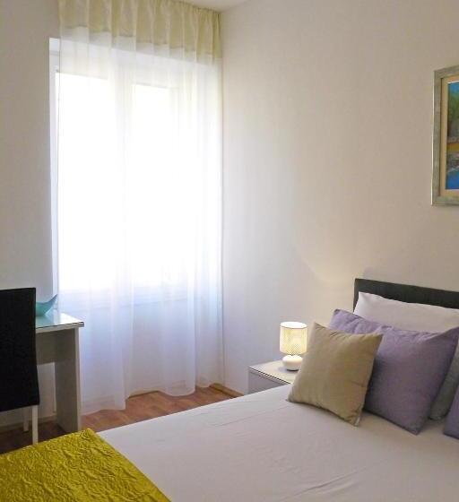 Apartament 1 Dormitor, 48 Rooms Split