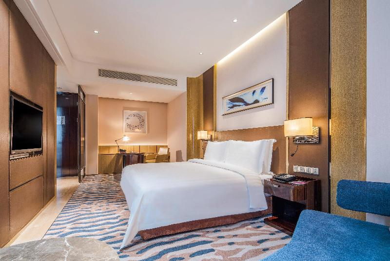 Стандартный Номер Кровать Кинг, Crowne Plaza Dalian Sports Center, An Ihg