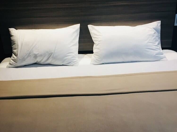 Номер Superior Кровать Кинг, Express Inn   Osmeña