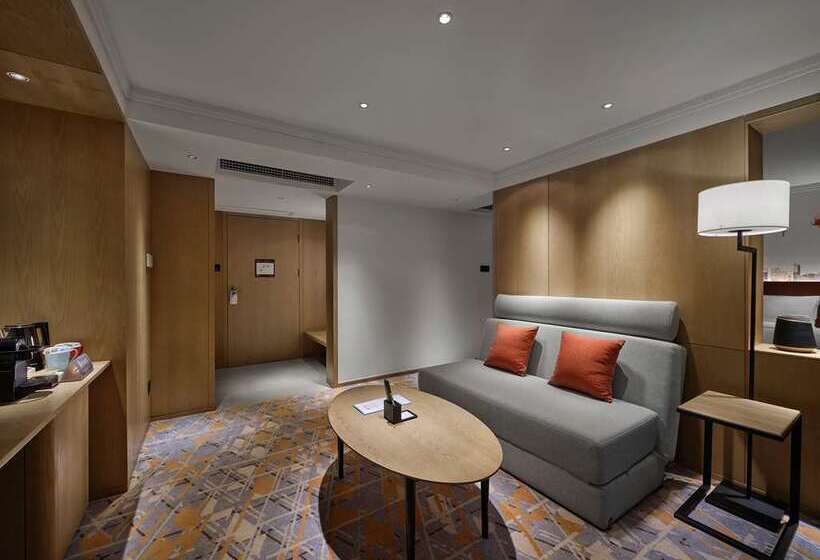 Люкс Кровать Кинг, Hilton Pilar