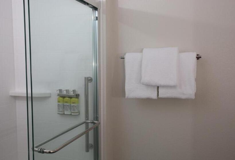 장애인을 위한 스탠다드 룸, Holiday Inn Express   Mccook, An Ihg