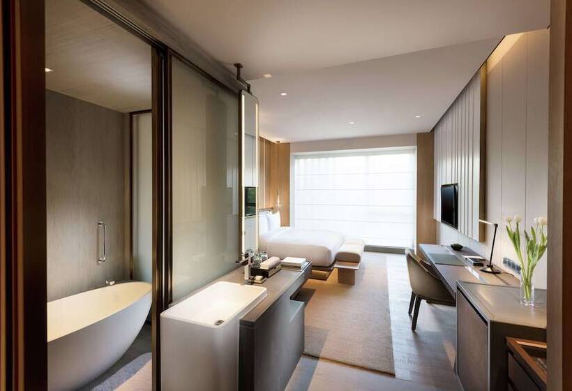 Люкс 2 Спальни, Joyze Hotel Xiamen, Curio Collection By Hilton