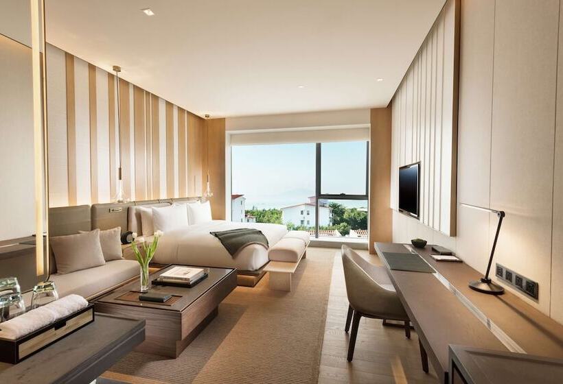 Номер Deluxe, Joyze Hotel Xiamen, Curio Collection By Hilton