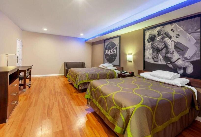 Номер Deluxe Адаптированный для Инвалидов, Super 8 By Wyndham Houston Northwest Cypress