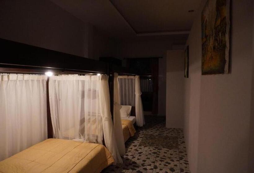 تختخواب در اتاق مشترک, Uma Mani Villa Bali