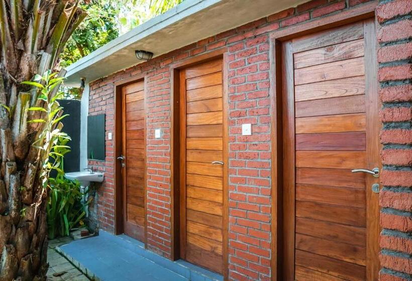 تختخواب در اتاق مشترک, Uma Mani Villa Bali