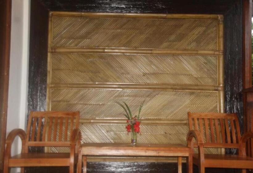 Номер Стандарт с Балконом, Dili Gili