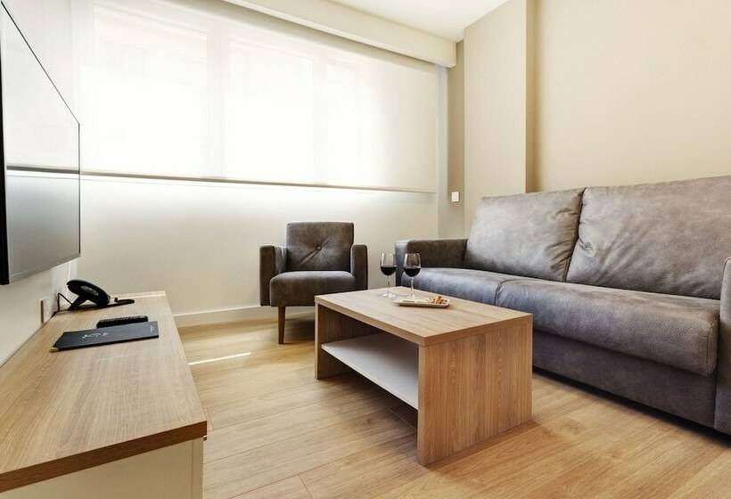 Апартаменты 1 Спальня, Sercotel Logroño Suites