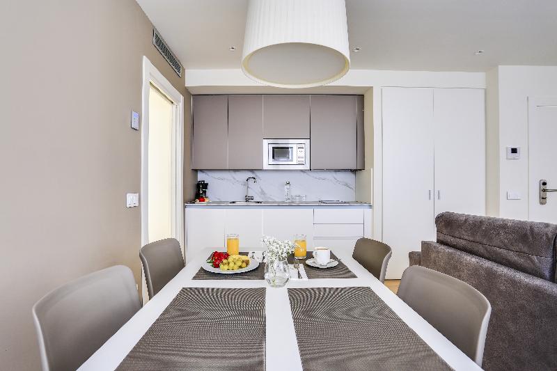 Апартаменты 1 Спальня, Sercotel Logroño Suites