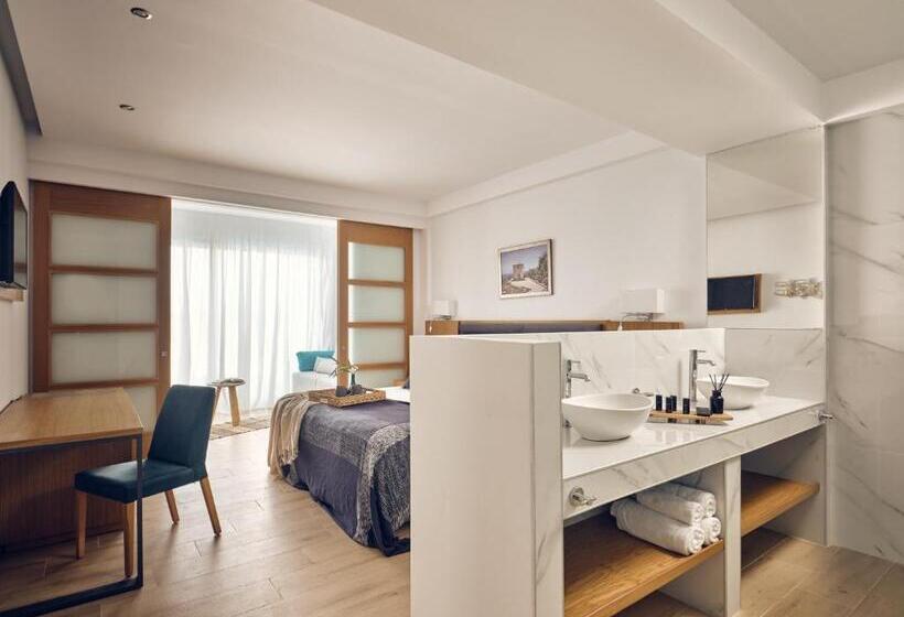 Люкс Повышенной Комфортности, Cavo Orient Beach Hotel & Suites