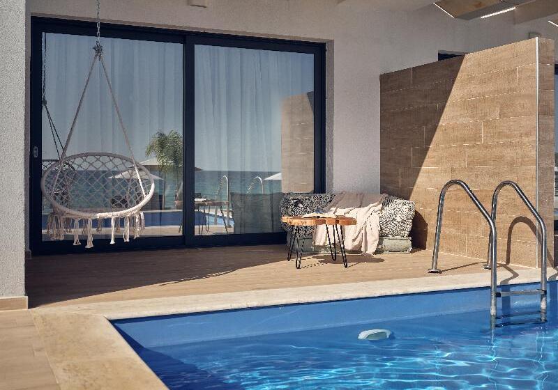 Люкс Повышенной Комфортности, Cavo Orient Beach Hotel & Suites