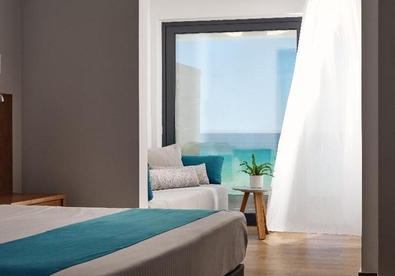 Люкс Вид на Море, Cavo Orient Beach Hotel & Suites