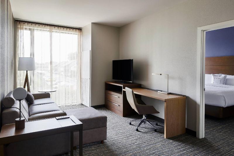 מיטת קינג בסוויטה, Residence Inn By Marriott Dallas By The Galleria