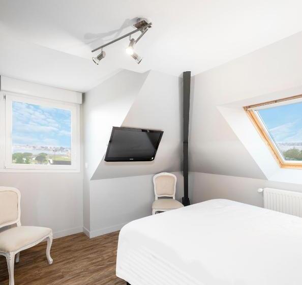 Люкс Deluxe Вид на Море, Hôtel Spa De La Citadelle Lorient