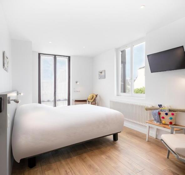 Номер Superior, Hôtel Spa De La Citadelle Lorient