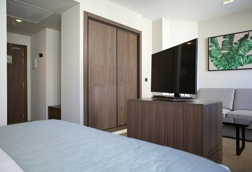 اتاق لوکس با تخت بزرگ, Riu Plaza España