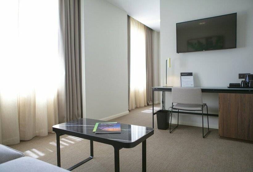 اتاق لوکس با تخت بزرگ, Riu Plaza España